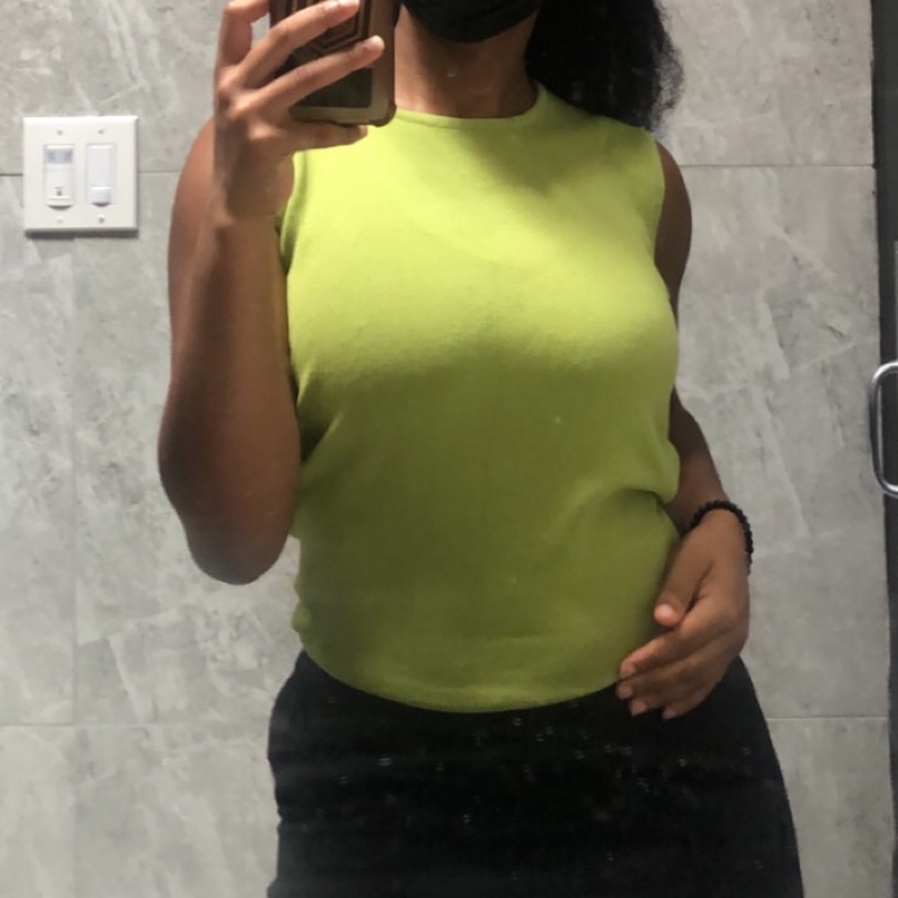 MEDIUM GREEN COTTON MUSCLE TEE TOP